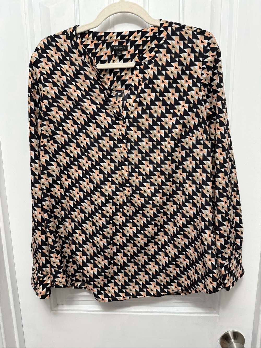 Talbots Triangle Patterned Long Sleeve Popover Blouse size Medium (30-3)